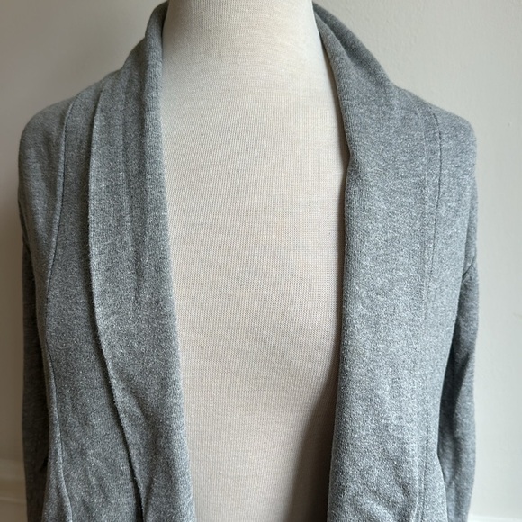 Kersh Gray Open Front Women's Sweater shawl collar raw hem shoulder Medium EUC - Picture 2 of 8